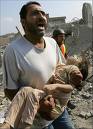 Palestine Occupee - homme criant portant son enfant mort