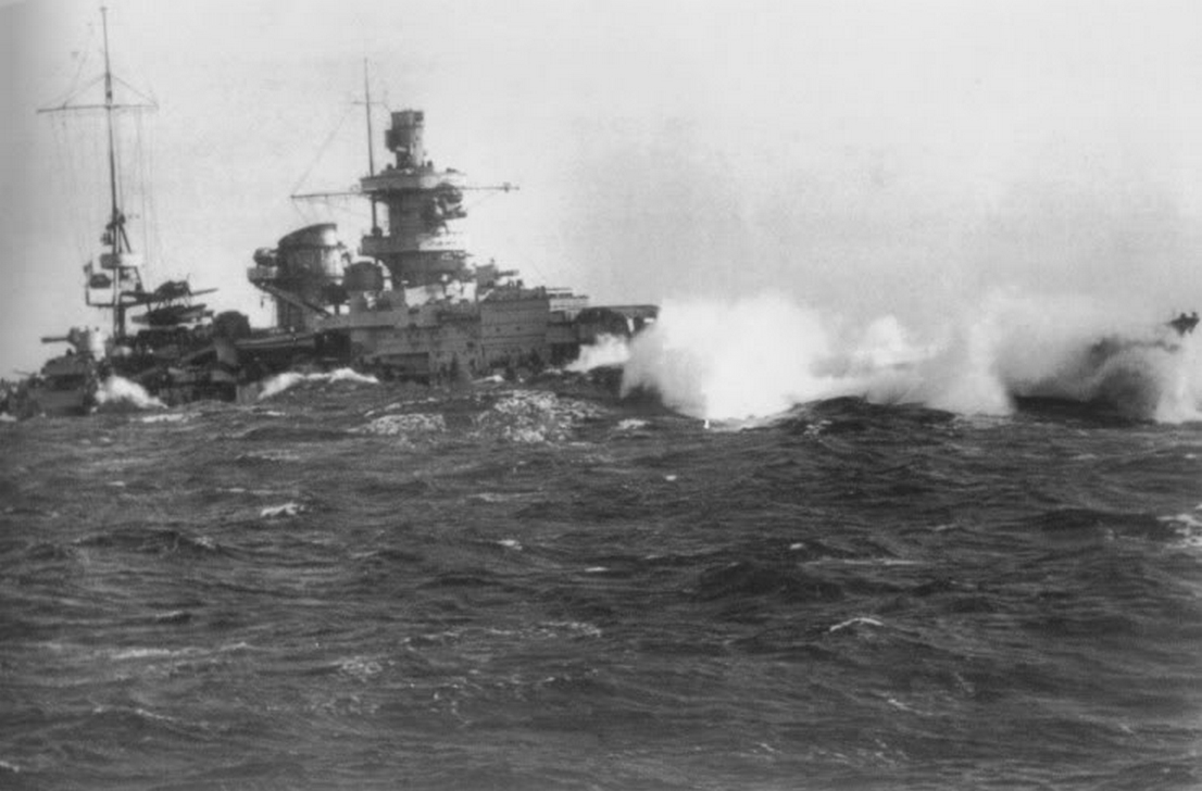 scharnhorst-heavy-seas