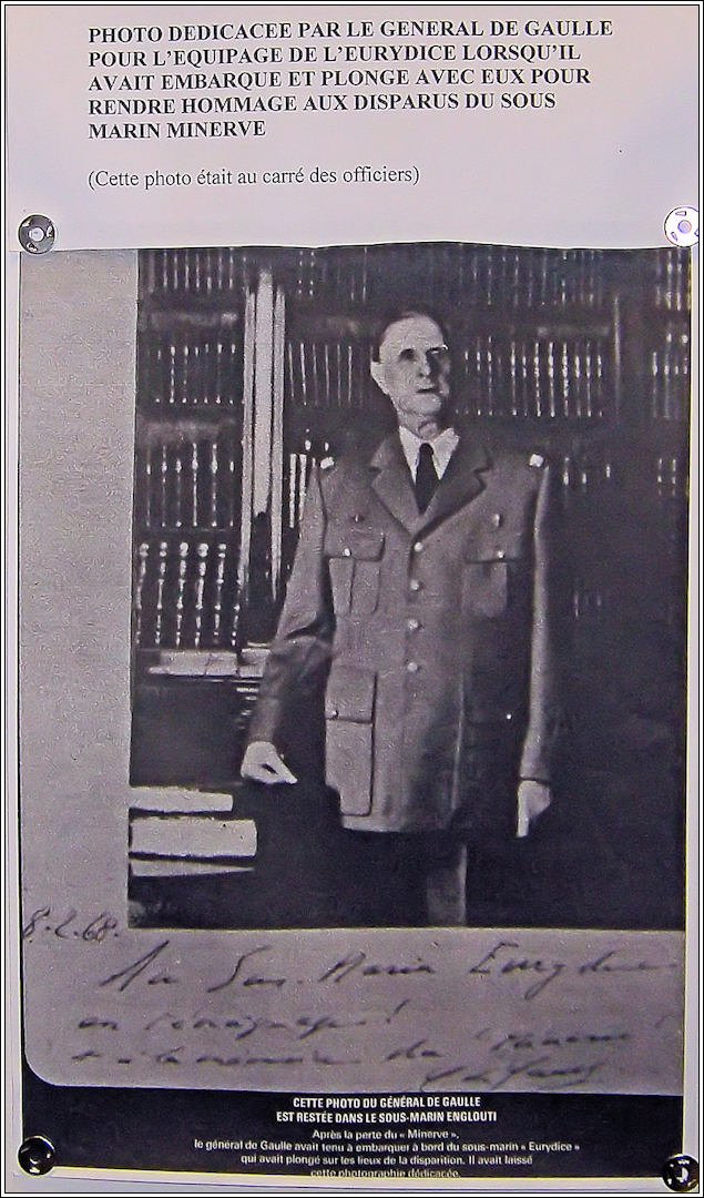 08 photo dÃ©dicacÃ©e du GÃ©nÃ©ral De Gaulle Ã  l'Eurydice G60011866