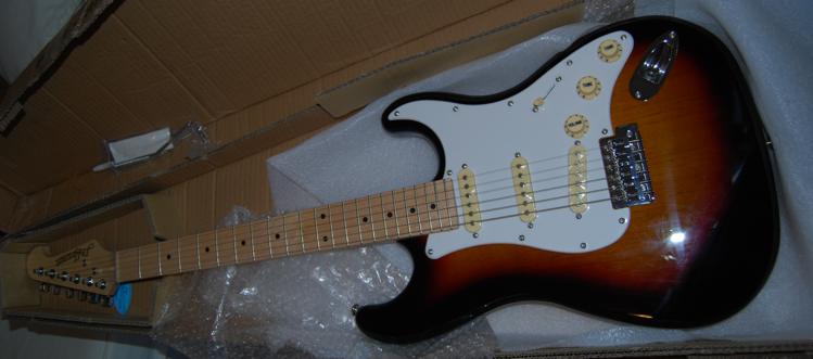 Jack and Danny ST30M SB stratocaster des pauvres 100312023442546395611739