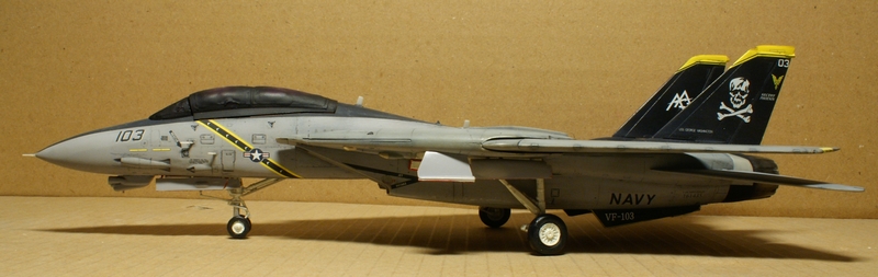 [Hasegawa] F14A Tomcat 1/72  - Page 4 100329092825828935729167