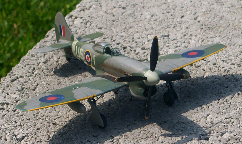Hawker Tempest Mk. V (Academy) 100411085520847065813028