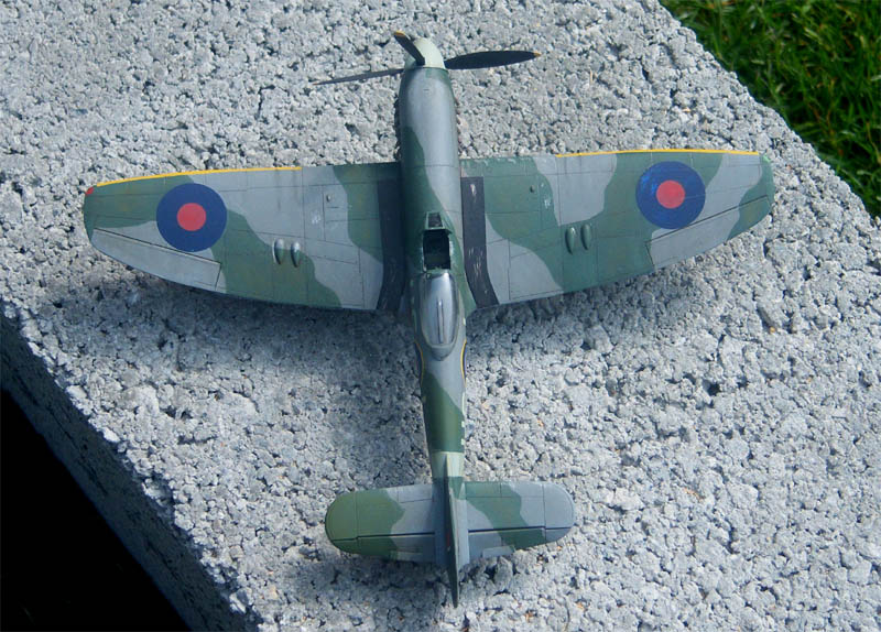 Hawker Tempest Mk. V (Academy) 100411085522847065813029