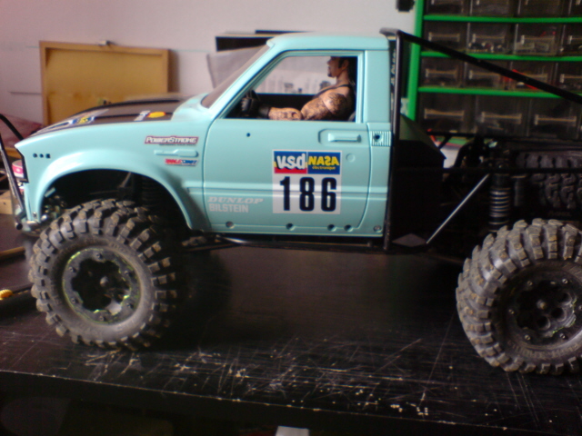 [ SCX10 Axial ] Toyota Hilux trial  100413064050228115826587