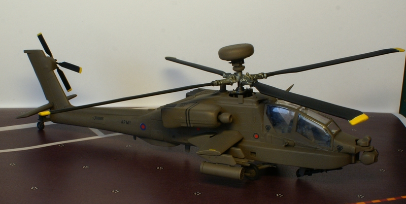 [Italeri] Boeing AH-64D UK 1/72 100415075923828935840089