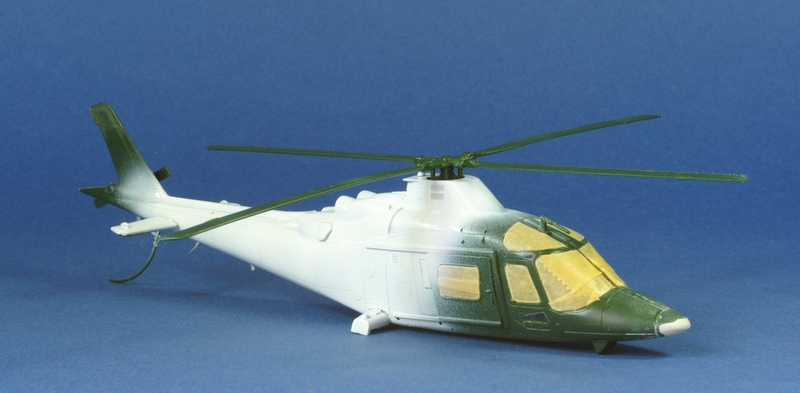 [Fujimi] Agusta Bell 212 ASW MAJ du 26/05/10 FINI - Page 2 1005260905091050216108049