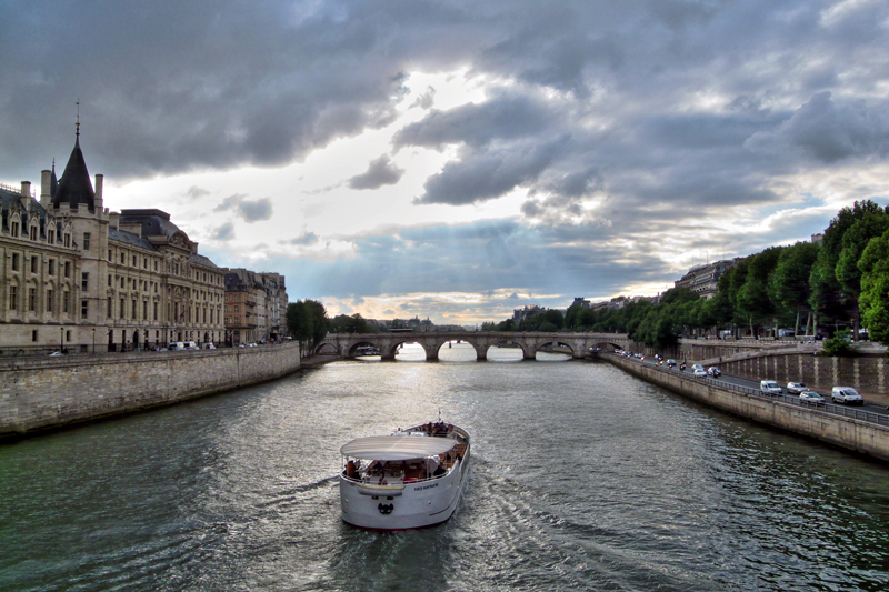 Lumières sur la Seine 100609104635846966198094