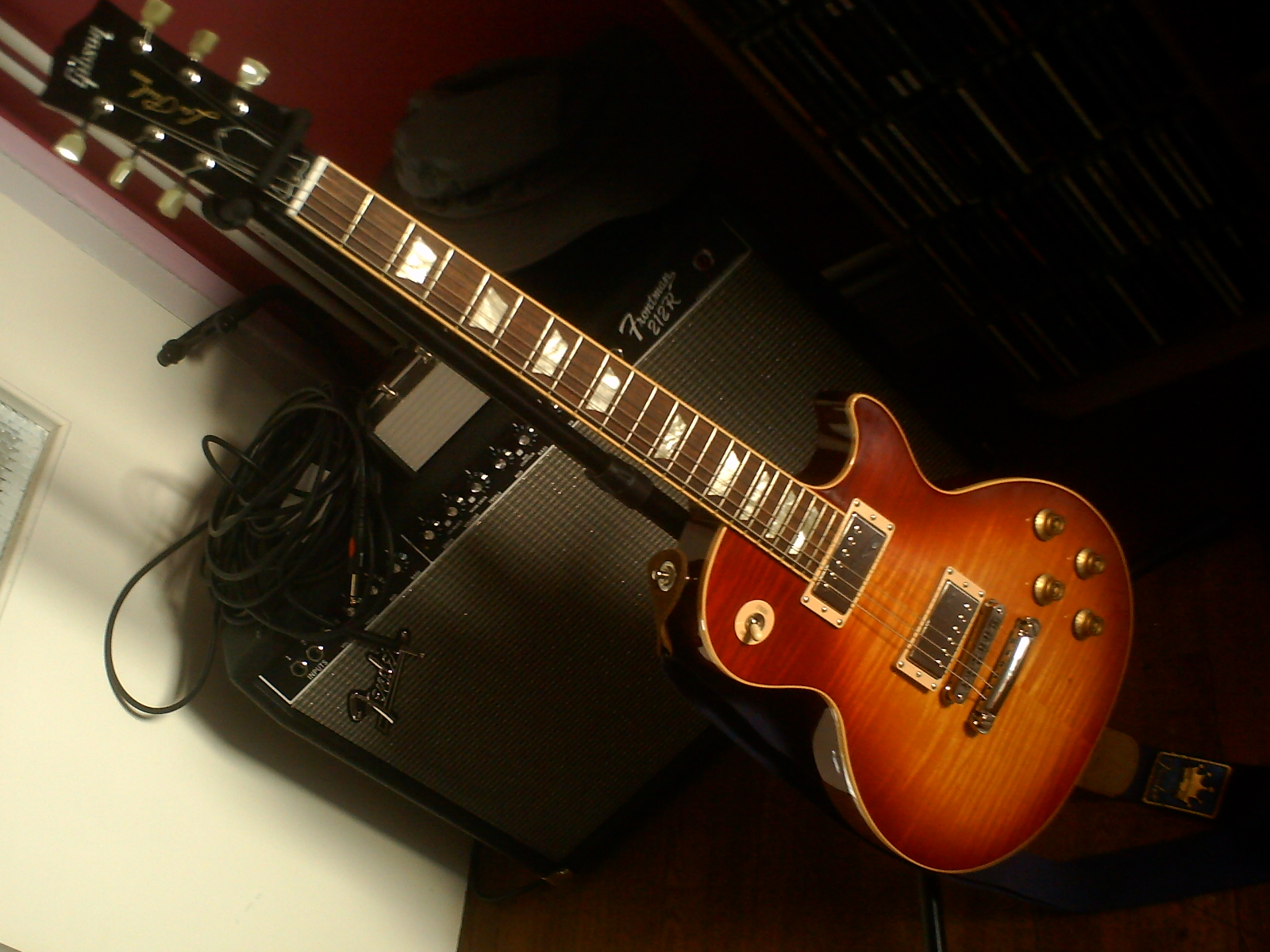 Nouvelle Les Paul 100617081831331396242885