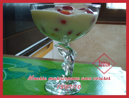 Mousse mascarpone aux cerises + photos 100715095854683836408358