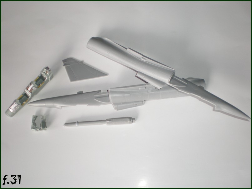 [Heller] 1/72 - Dassault Mirage 2000D  -> 2 montages! - Page 2 100722064554585296445016